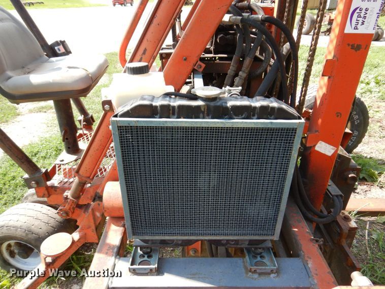 image for item DM2273 Spyder  forklift