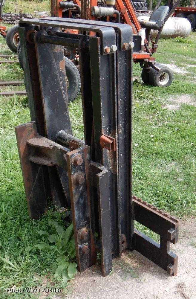 image for item DM2274 Spyder  scissor fork attachment