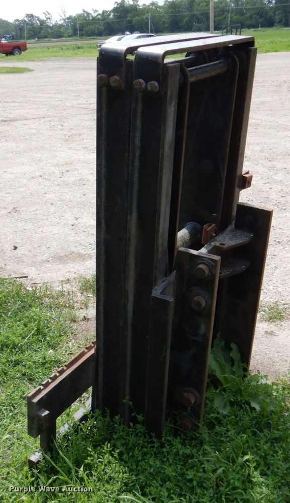 image for item DM2274 Spyder  scissor fork attachment