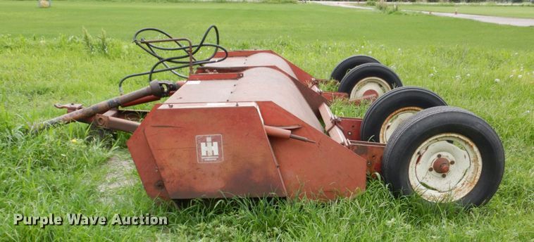 image for item DM2275 International Harvester  shredder