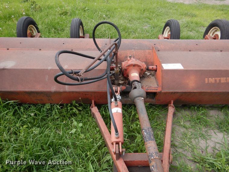 image for item DM2275 International Harvester  shredder