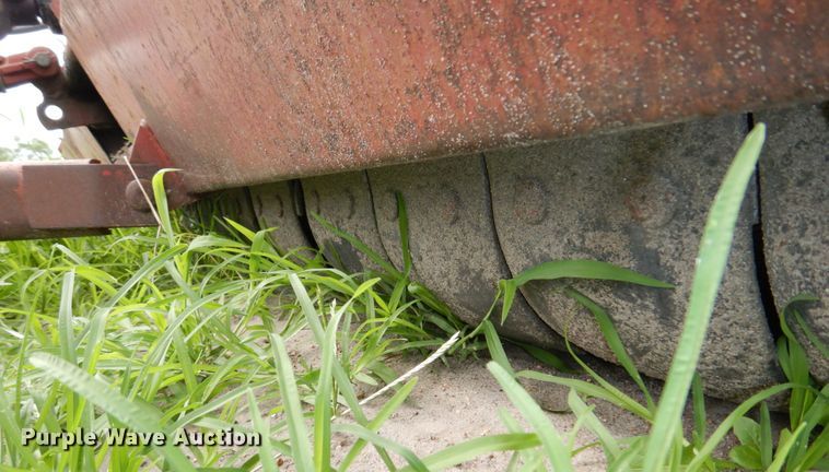 image for item DM2275 International Harvester  shredder