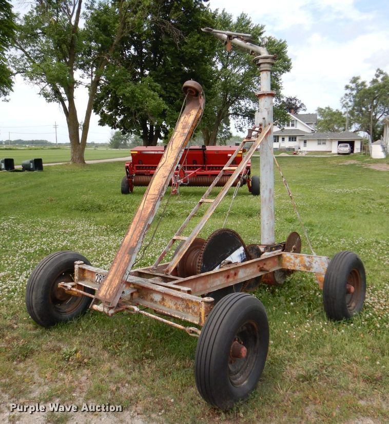 image for item DM2277 Rainbow  irrigation gun with hose reel trailer