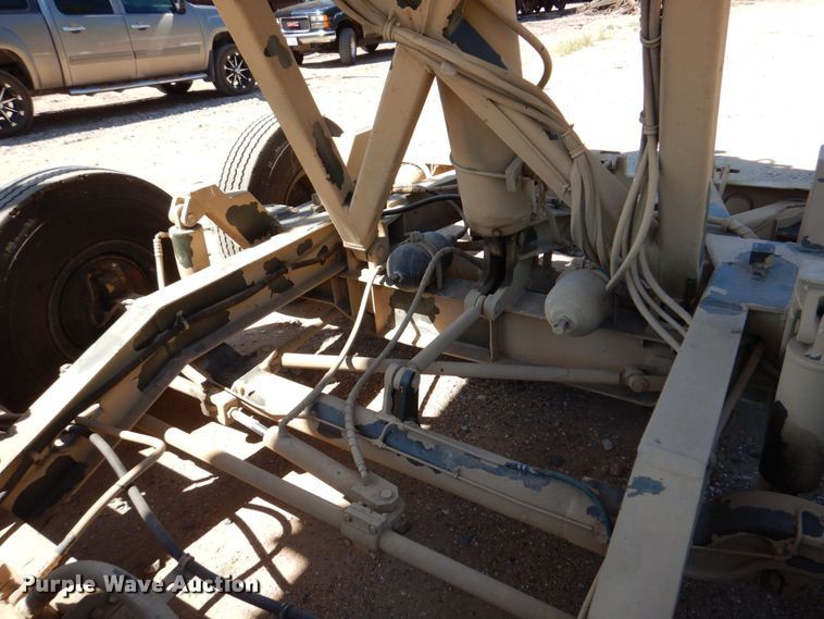 image for item DM2299 Aircraft cargo loader