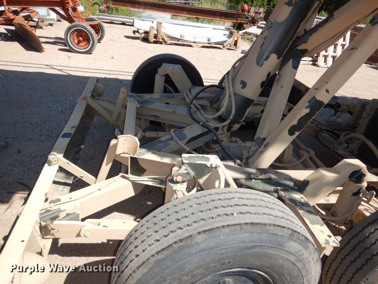 image for item DM2299 Aircraft cargo loader