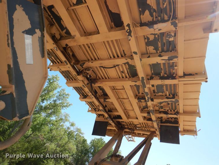 image for item DM2299 Aircraft cargo loader