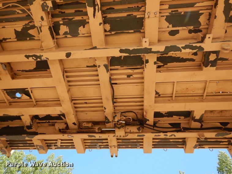 image for item DM2299 Aircraft cargo loader