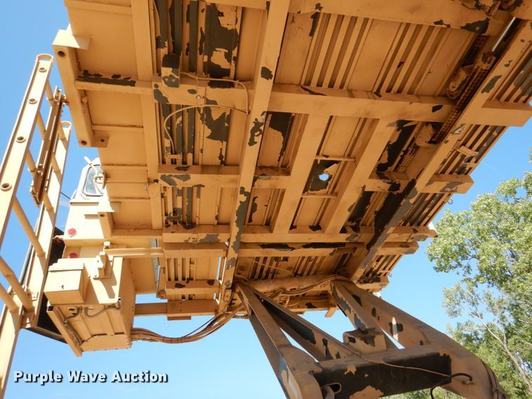 image for item DM2299 Aircraft cargo loader