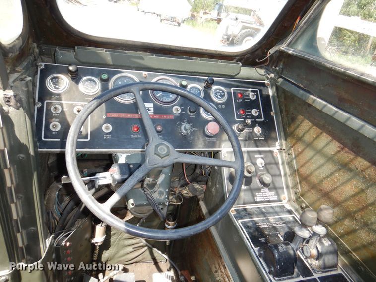 image for item DM2299 Aircraft cargo loader