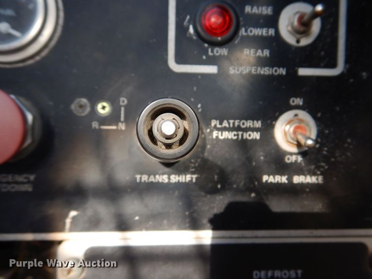 image for item DM2299 Aircraft cargo loader