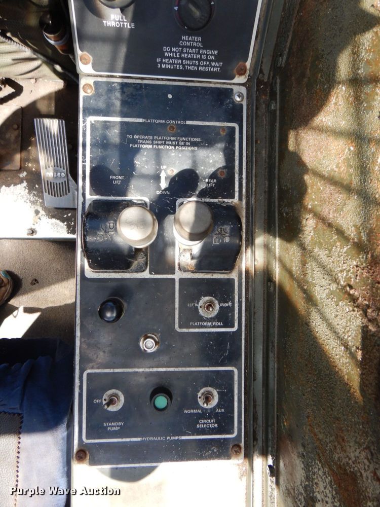 image for item DM2299 Aircraft cargo loader