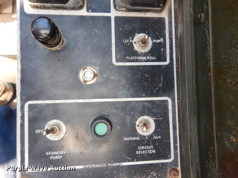 image for item DM2299 Aircraft cargo loader