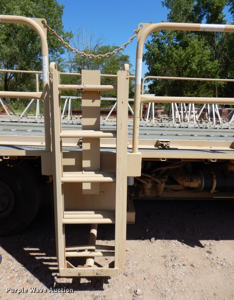 image for item DM2299 Aircraft cargo loader