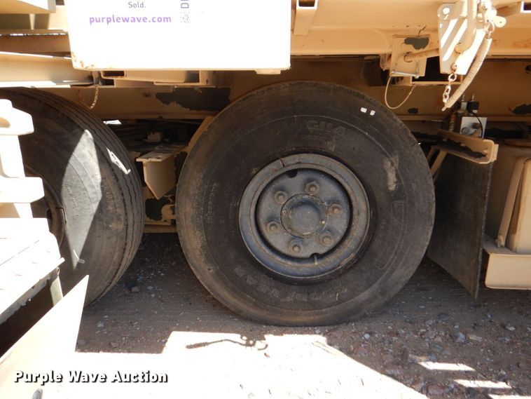 image for item DM2299 Aircraft cargo loader