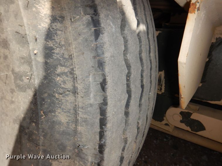 image for item DM2299 Aircraft cargo loader