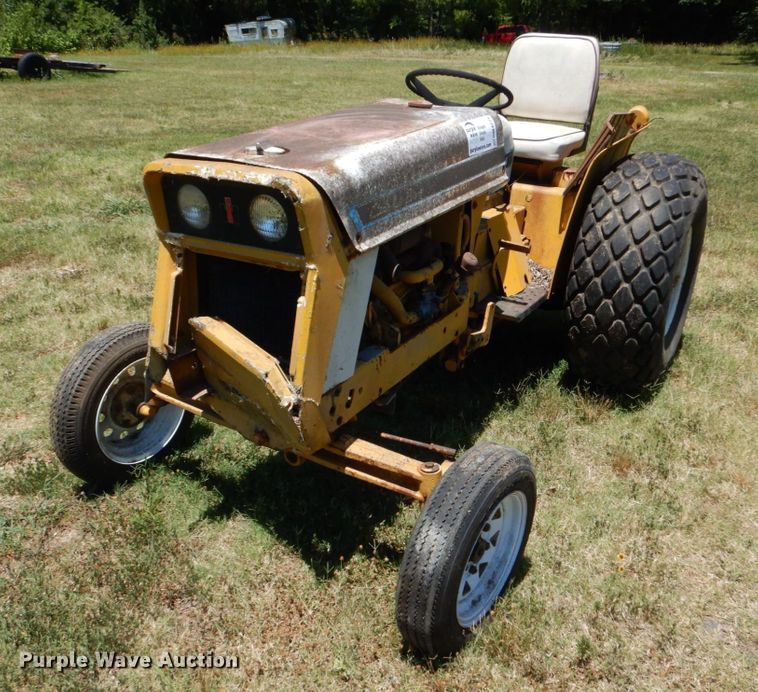 image for item DM4226 International 154 Cub Lo-Boy  lawn mower