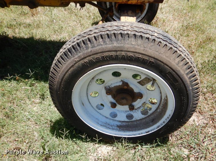 image for item DM4226 International 154 Cub Lo-Boy  lawn mower