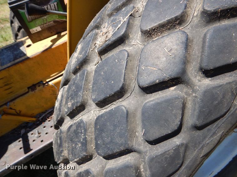 image for item DM4226 International 154 Cub Lo-Boy  lawn mower