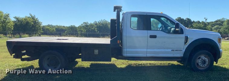 image for item DM4229 2018 Ford F550  SuperCab flatbed truck