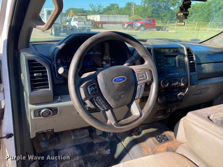 image for item DM4229 2018 Ford F550  SuperCab flatbed truck