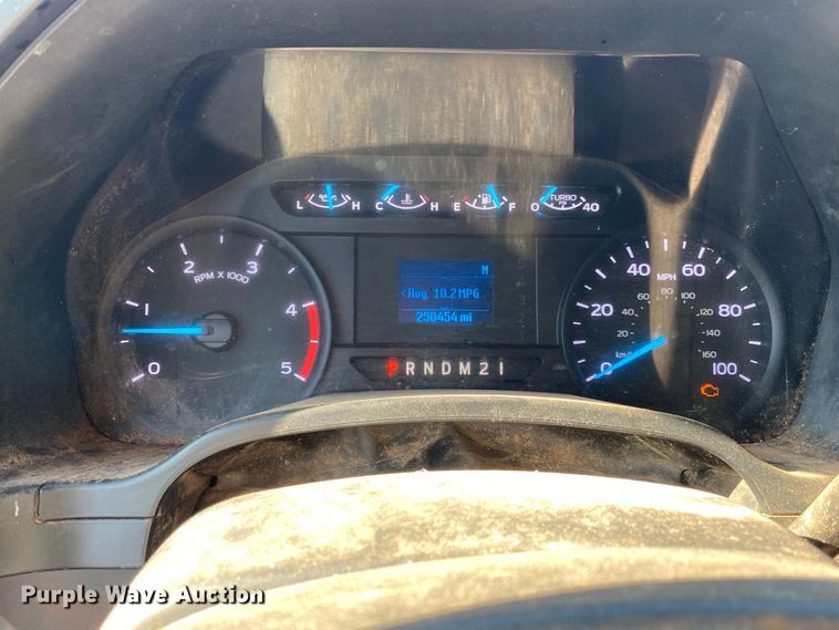 image for item DM4229 2018 Ford F550  SuperCab flatbed truck