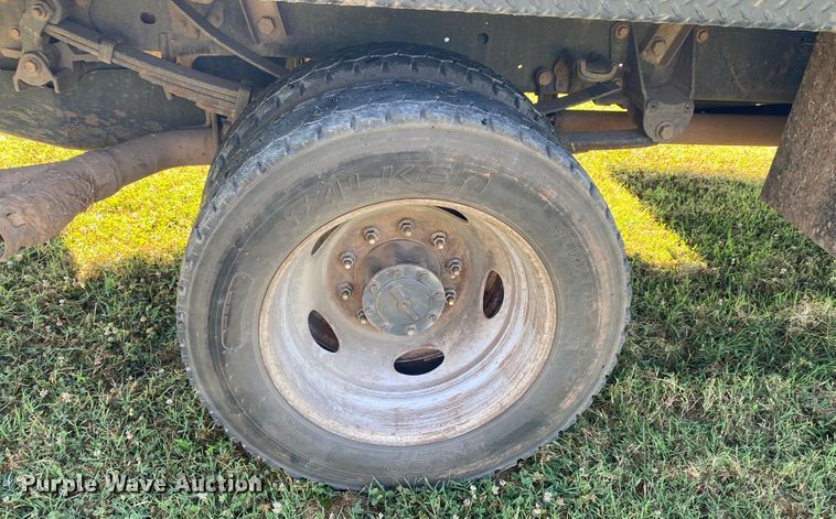 image for item DM4229 2018 Ford F550  SuperCab flatbed truck