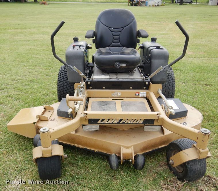 Land Pride AccuZ Z60 ZTR lawn mower in Fredonia, KS Item DN0415 for