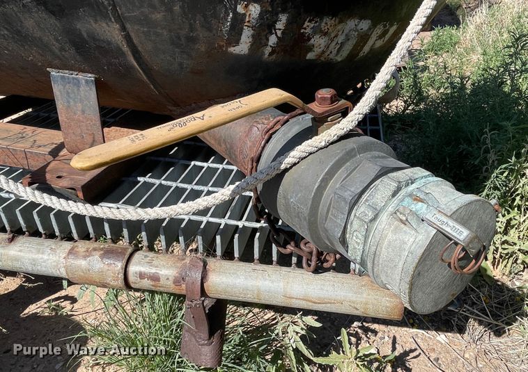 image for item DN4994 1947 Superior MFG  vacuum tank