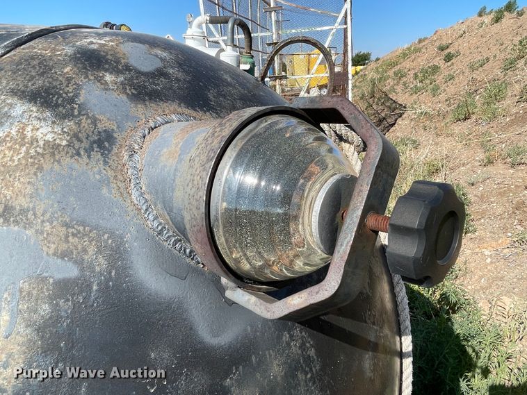 image for item DN4994 1947 Superior MFG  vacuum tank