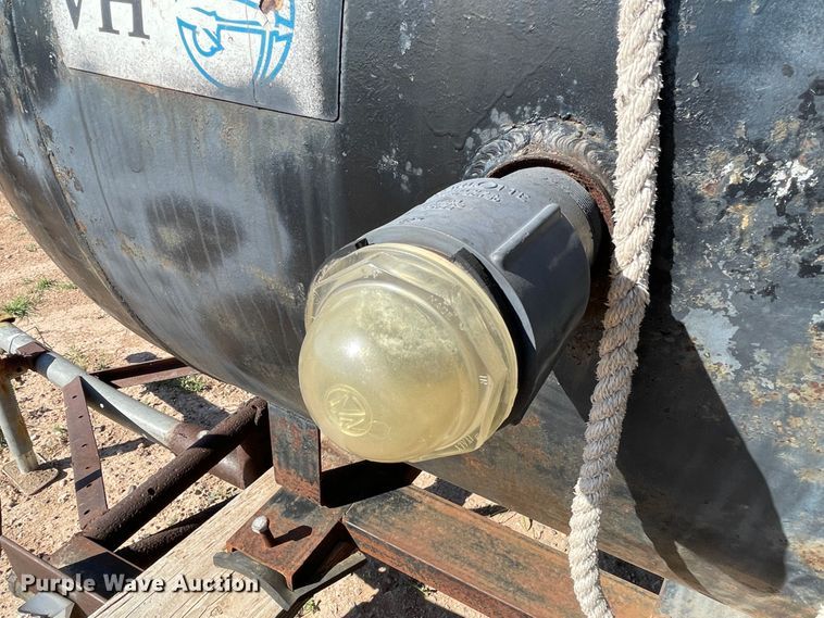 image for item DN4994 1947 Superior MFG  vacuum tank