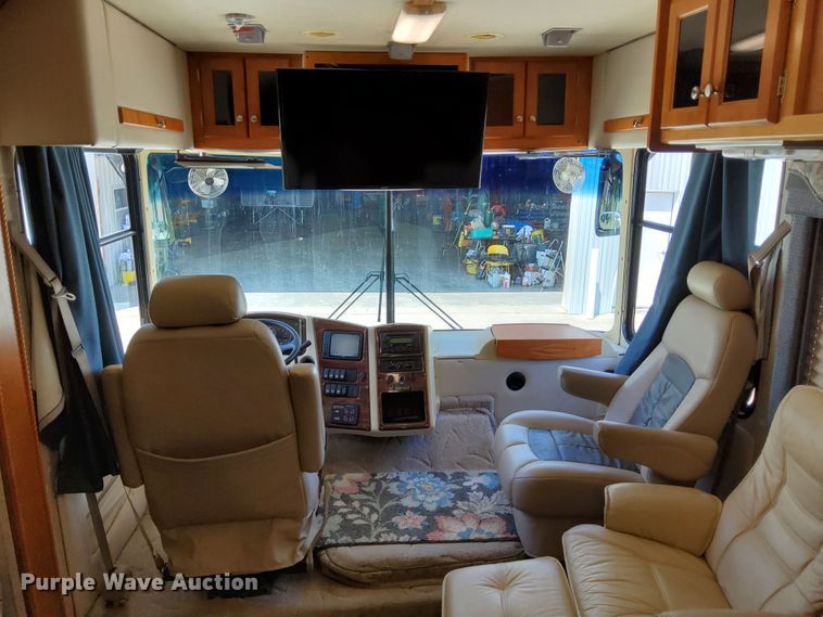 image for item DN6803 2004 Gulf Stream Sun Voyager 8378MXG  RV