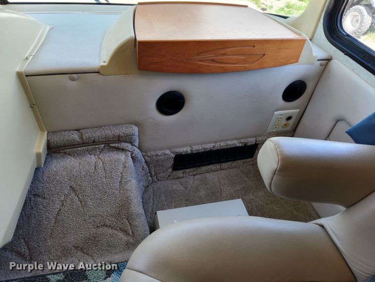 image for item DN6803 2004 Gulf Stream Sun Voyager 8378MXG  RV