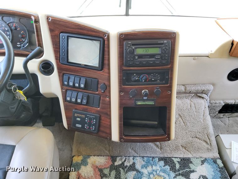 image for item DN6803 2004 Gulf Stream Sun Voyager 8378MXG  RV