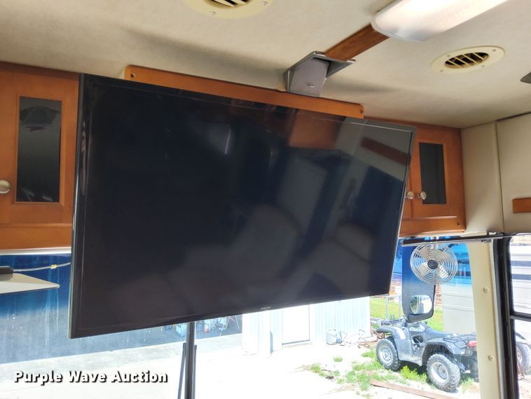 image for item DN6803 2004 Gulf Stream Sun Voyager 8378MXG  RV