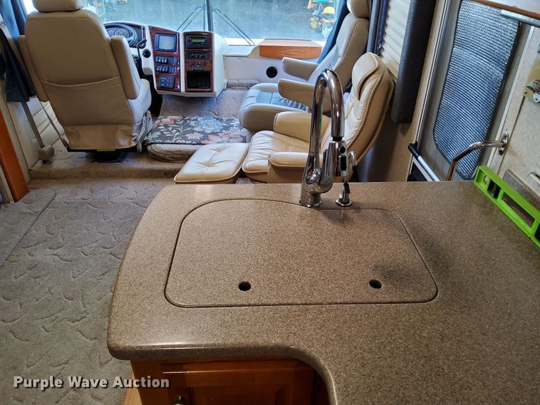 image for item DN6803 2004 Gulf Stream Sun Voyager 8378MXG  RV