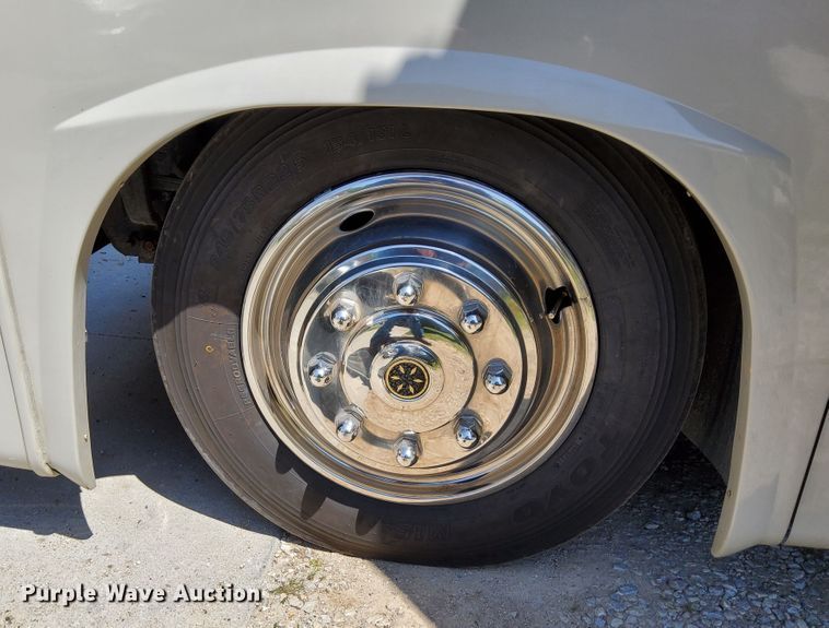 image for item DN6803 2004 Gulf Stream Sun Voyager 8378MXG  RV