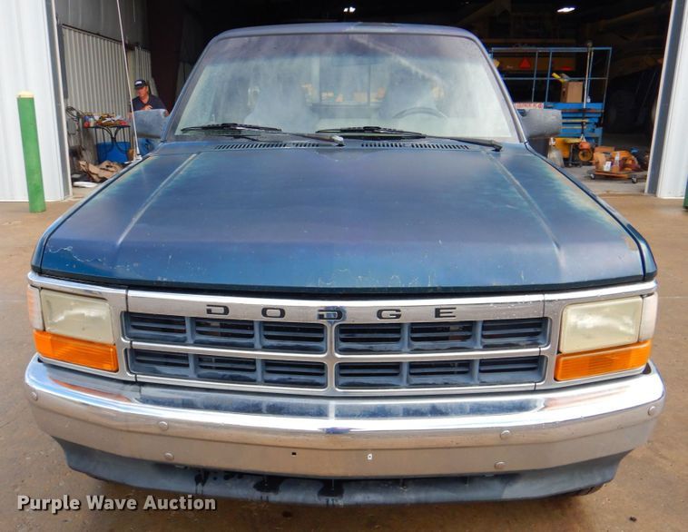 image for item DP4333 1995 Dodge Dakota  Club Cab pickup truck