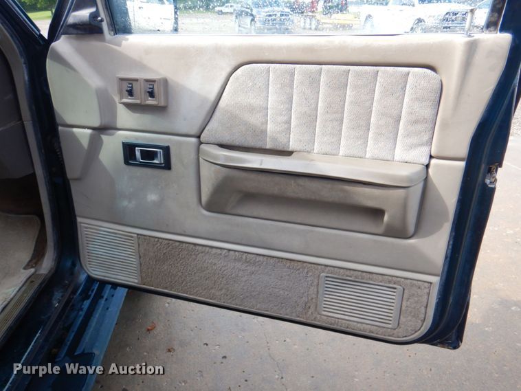 image for item DP4333 1995 Dodge Dakota  Club Cab pickup truck