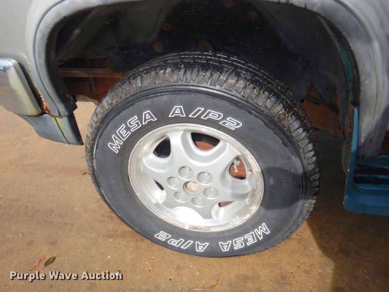 image for item DP4333 1995 Dodge Dakota  Club Cab pickup truck