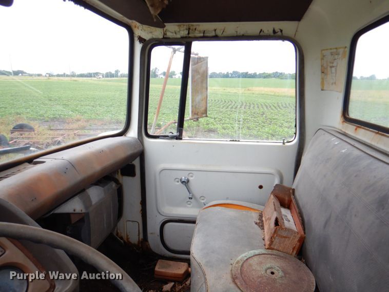 image for item DP4339 1974 Ford 700  rollback truck