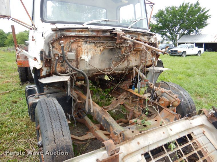 image for item DP4339 1974 Ford 700  rollback truck