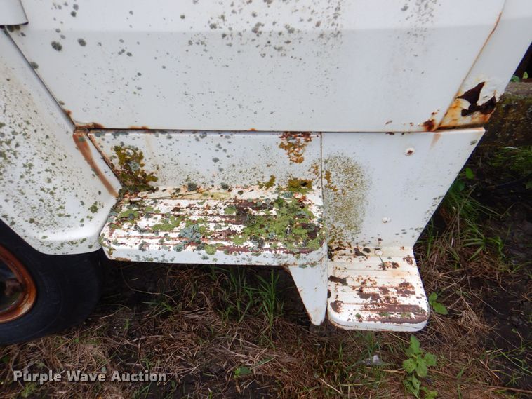 image for item DP4339 1974 Ford 700  rollback truck