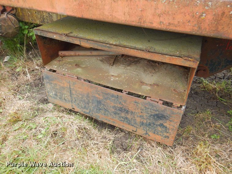 image for item DP4339 1974 Ford 700  rollback truck