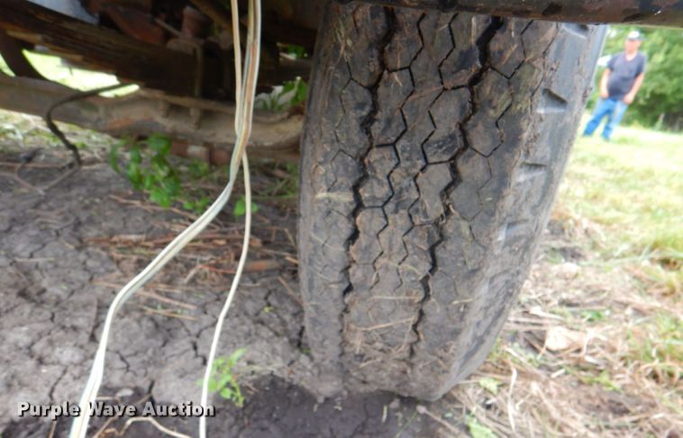 image for item DP4339 1974 Ford 700  rollback truck