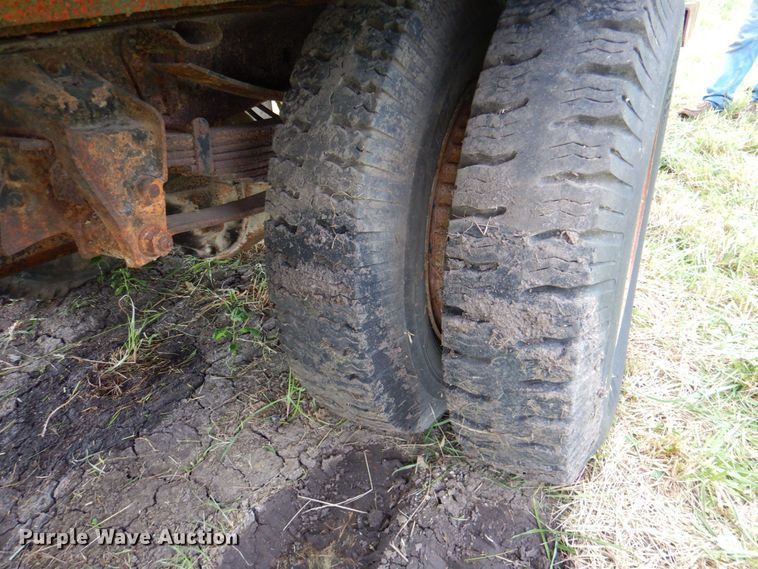 image for item DP4339 1974 Ford 700  rollback truck