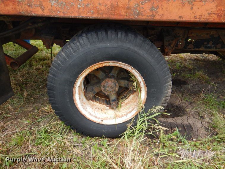 image for item DP4339 1974 Ford 700  rollback truck