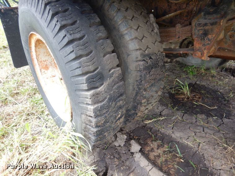 image for item DP4339 1974 Ford 700  rollback truck