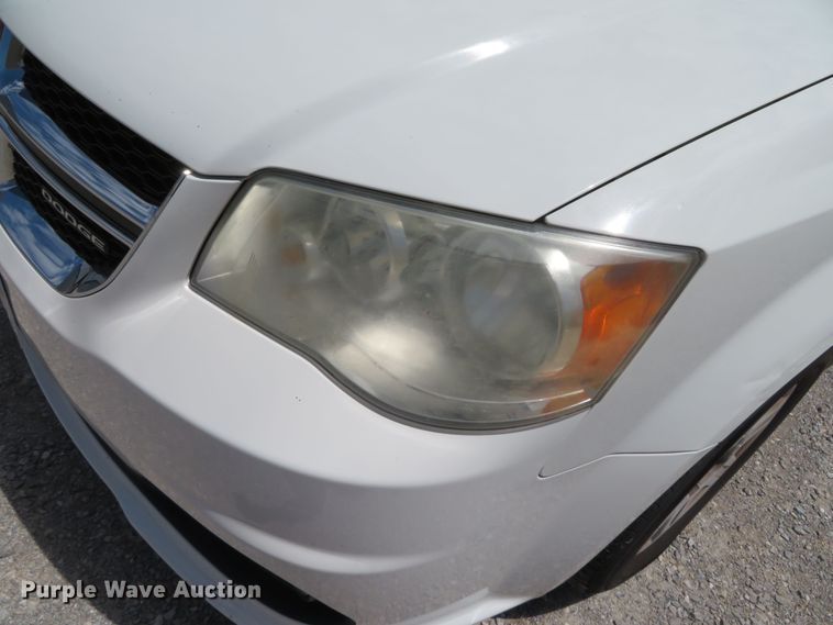 image for item DR0089 2011 Dodge Caravan  van