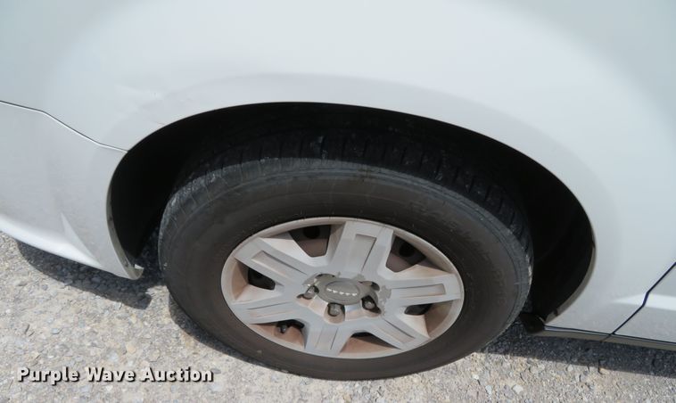 image for item DR0089 2011 Dodge Caravan  van