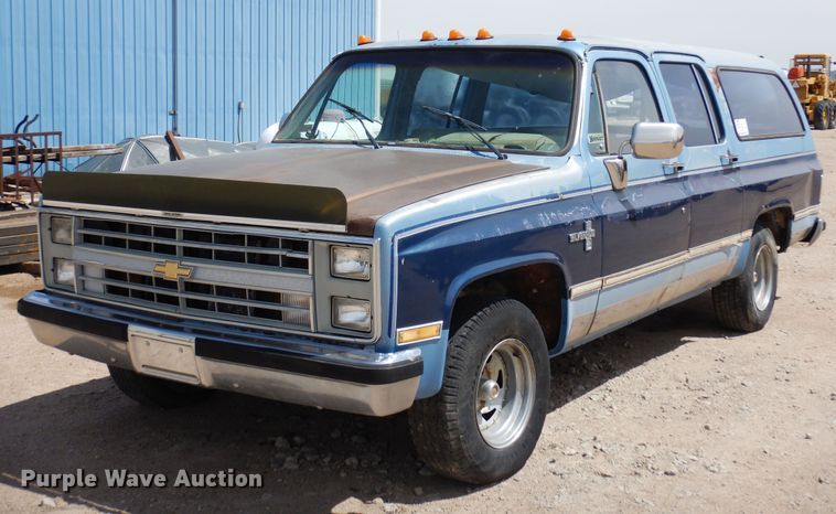 image for item DR1226 1985 Chevrolet Suburban  SUV